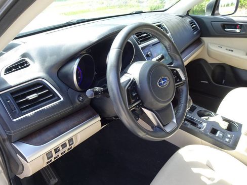 Used 2019 Subaru Outback 2.5i Limited w/ Popular Package #2 AWD/4WD image 16