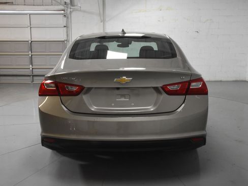 Used 2023 Chevrolet Malibu LT FWD image 9