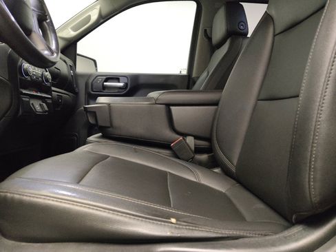 Used 2019 Chevrolet Silverado 1500 W/T w/ Trailering Package AWD/4WD image 17