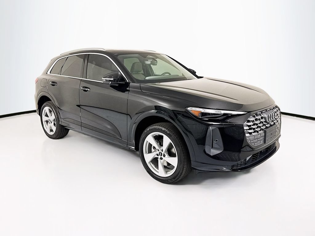 Used 2026 Audi Q5 Premium Plus w/ Premium Plus AWD/4WD image 4