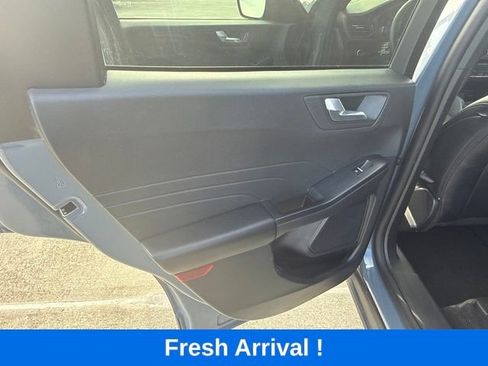 Used 2025 Ford Escape ST-Line FWD image 13