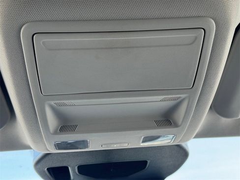 Used 2022 Ford Escape SE image 19