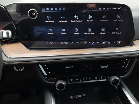 New 2026 Chevrolet Suburban High Country image 18