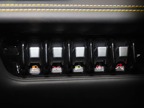 Used 2023 Lamborghini Huracan EVO image 59