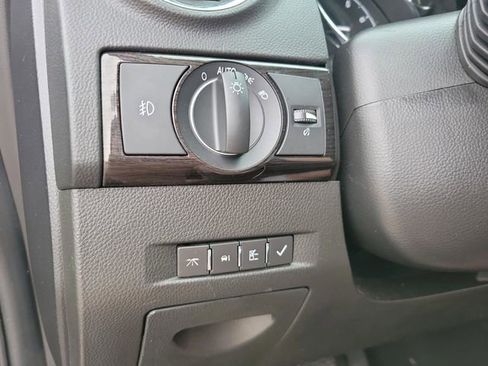 Used 2014 Chevrolet Captiva Sport LT w/ Convenience Package image 27