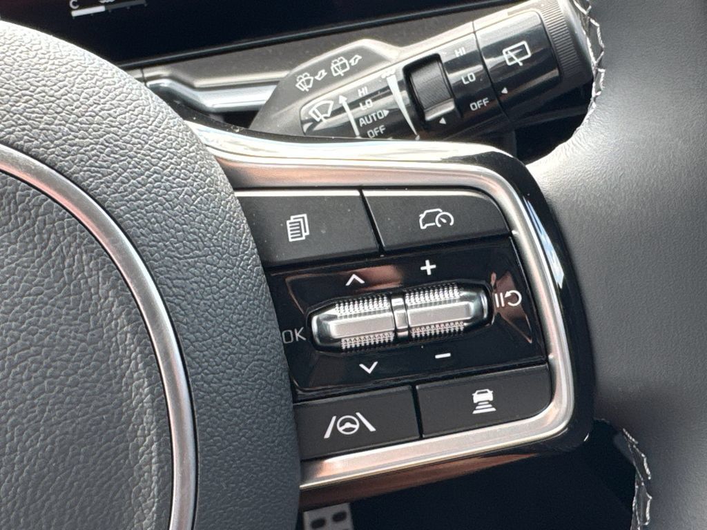 New 2025 Kia Sorento SX FWD image 26