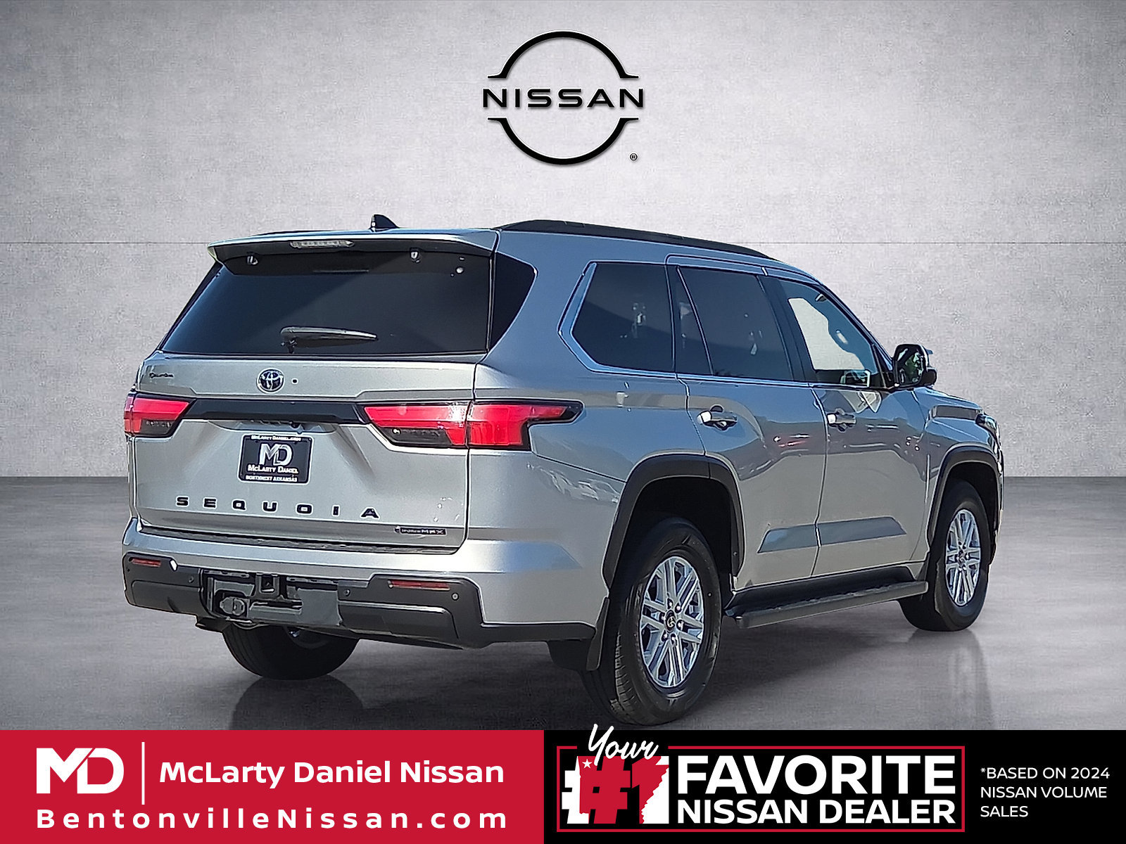 Used 2025 Toyota Sequoia SR5 AWD/4WD image 5