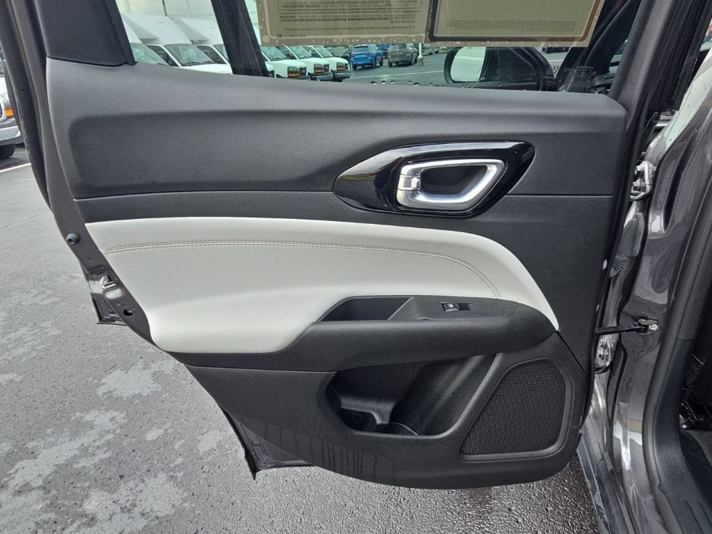 Used 2024 Jeep Compass Limited AWD/4WD image 18