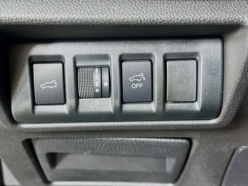 Used 2024 Subaru Outback Premium AWD/4WD image 17