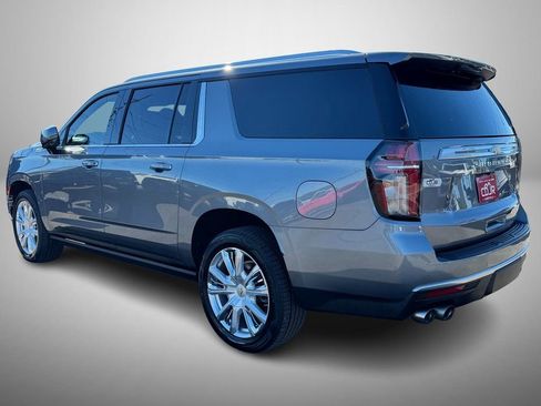 Used 2021 Chevrolet Suburban High Country w/ Premium Package RWD image 4