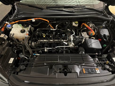 Used 2024 Ford Escape Platinum w/ Premium Technology Package image 20