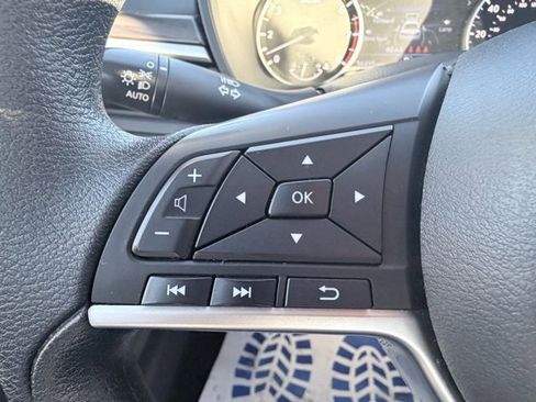 Used 2024 Nissan Altima 2.5 SV image 10