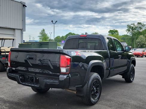 Used 2021 Toyota Tacoma SR w/ SX Package AWD/4WD image 5