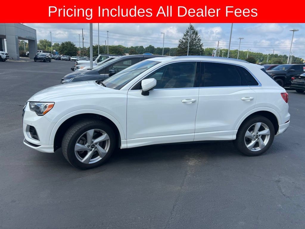 Used 2021 Audi Q3 2.0T Premium w/ Convenience Package AWD/4WD image 3