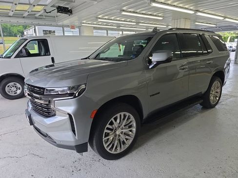 Used 2023 Chevrolet Tahoe RST w/ Luxury Package AWD/4WD image 2