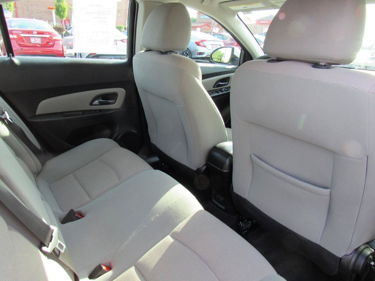Used 2016 Chevrolet Cruze LT FWD image 30