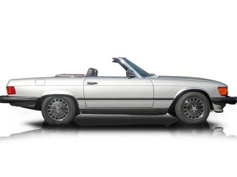 Used 1989 Mercedes-Benz 560 SL image 2