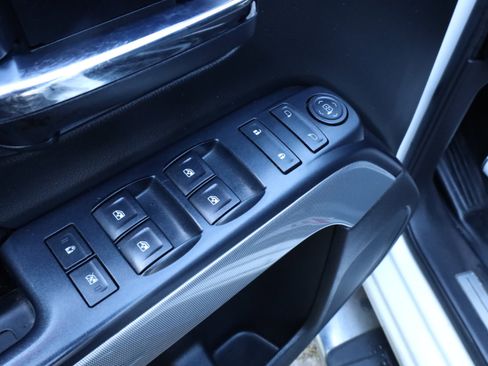 Used 2017 Chevrolet Silverado 1500 LT image 25