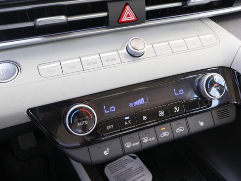 New 2026 Hyundai Elantra Limited image 19