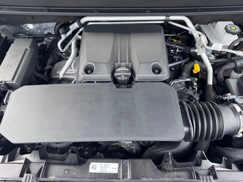 Used 2023 Chevrolet Colorado ZR2 w/ ZR2 Convenience Package III AWD/4WD image 25