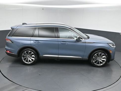 Used 2025 Lincoln Aviator AWD image 51