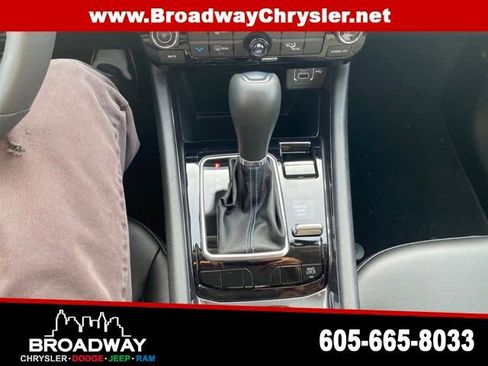 Used 2022 Jeep Compass Latitude image 13