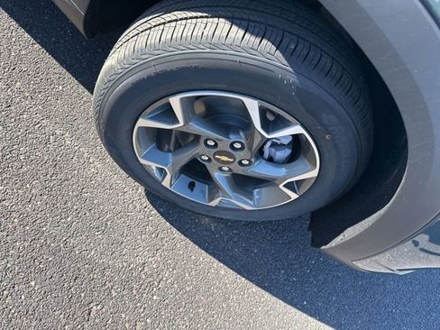 New 2026 Chevrolet Trax LT w/ Sunroof Package image 10