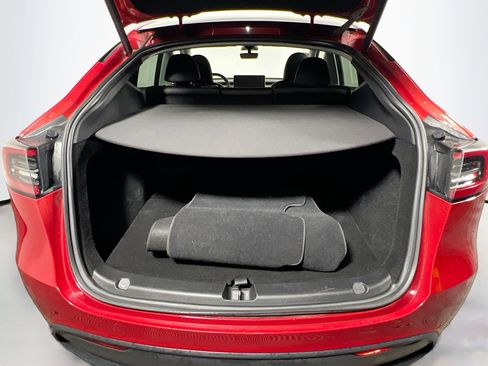 Used 2023 Tesla Model Y Long Range image 32