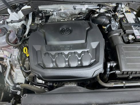 Used 2024 Volkswagen Tiguan Wolfsburg Edition image 33