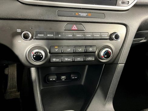 Used 2021 Kia Sportage LX AWD/4WD image 15
