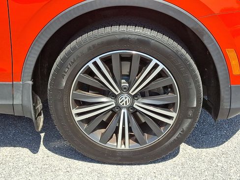 Used 2019 Volkswagen Tiguan SEL w/ 3rd Row Seat Package AWD/4WD image 8