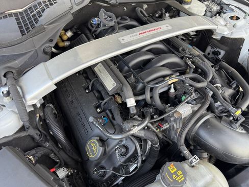Used 2017 Ford Mustang Shelby GT350 RWD image 30