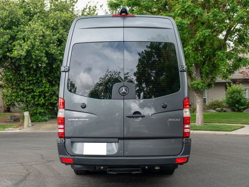 Used 2017 Mercedes-Benz Sprinter 3500 image 7