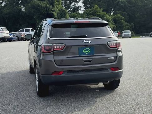 Used 2018 Jeep Compass Latitude w/ Popular Equipment Group FWD image 7
