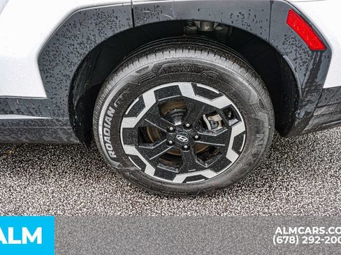 Used 2025 Hyundai Santa Fe SEL FWD image 17
