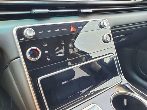 Used 2025 Genesis GV80 2.5T Standard image 25