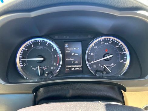 Used 2019 Toyota Highlander Limited FWD image 6