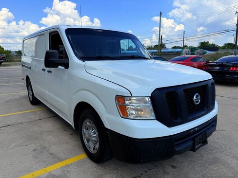 Used 2015 Nissan NV 2500 SV w/ Side & Curtain Airbag Package image 4