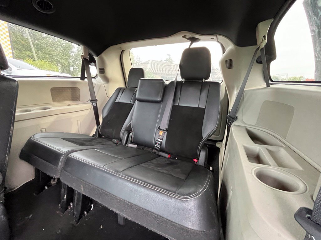 Used 2017 Dodge Grand Caravan SXT FWD image 25