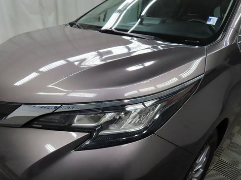 Used 2022 Toyota Sienna XLE image 33