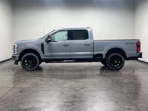 Used 2024 Ford F350 Lariat w/ Lariat Ultimate Package image 5