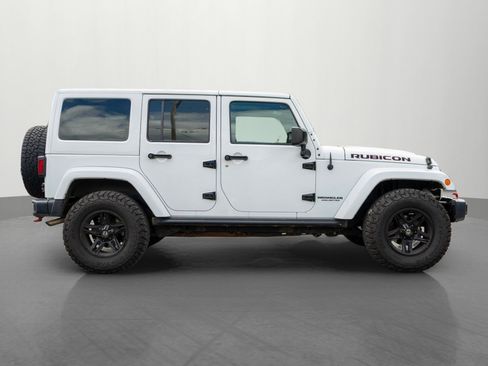 Used 2017 Jeep Wrangler Unlimited Rubicon AWD/4WD image 8
