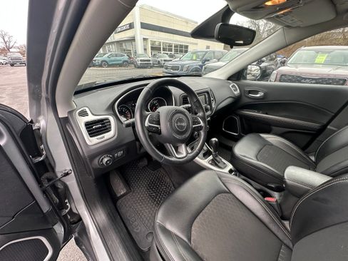 Used 2018 Jeep Compass Latitude w/ Cold Weather Group image 31