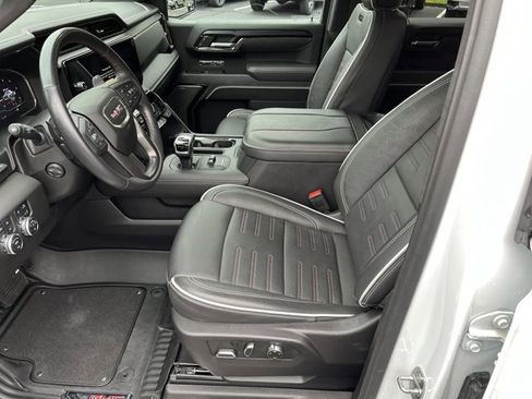 Used 2024 GMC Sierra 1500 AT4X image 10