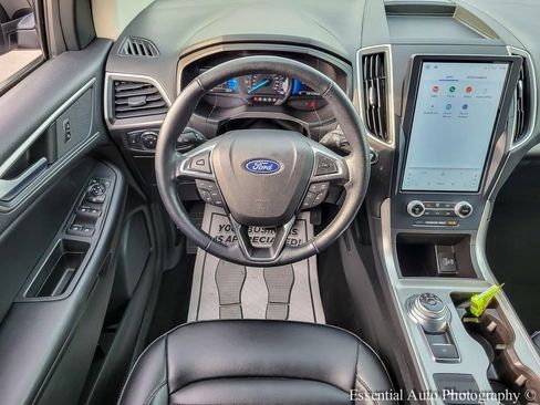 Used 2023 Ford Edge SEL image 12