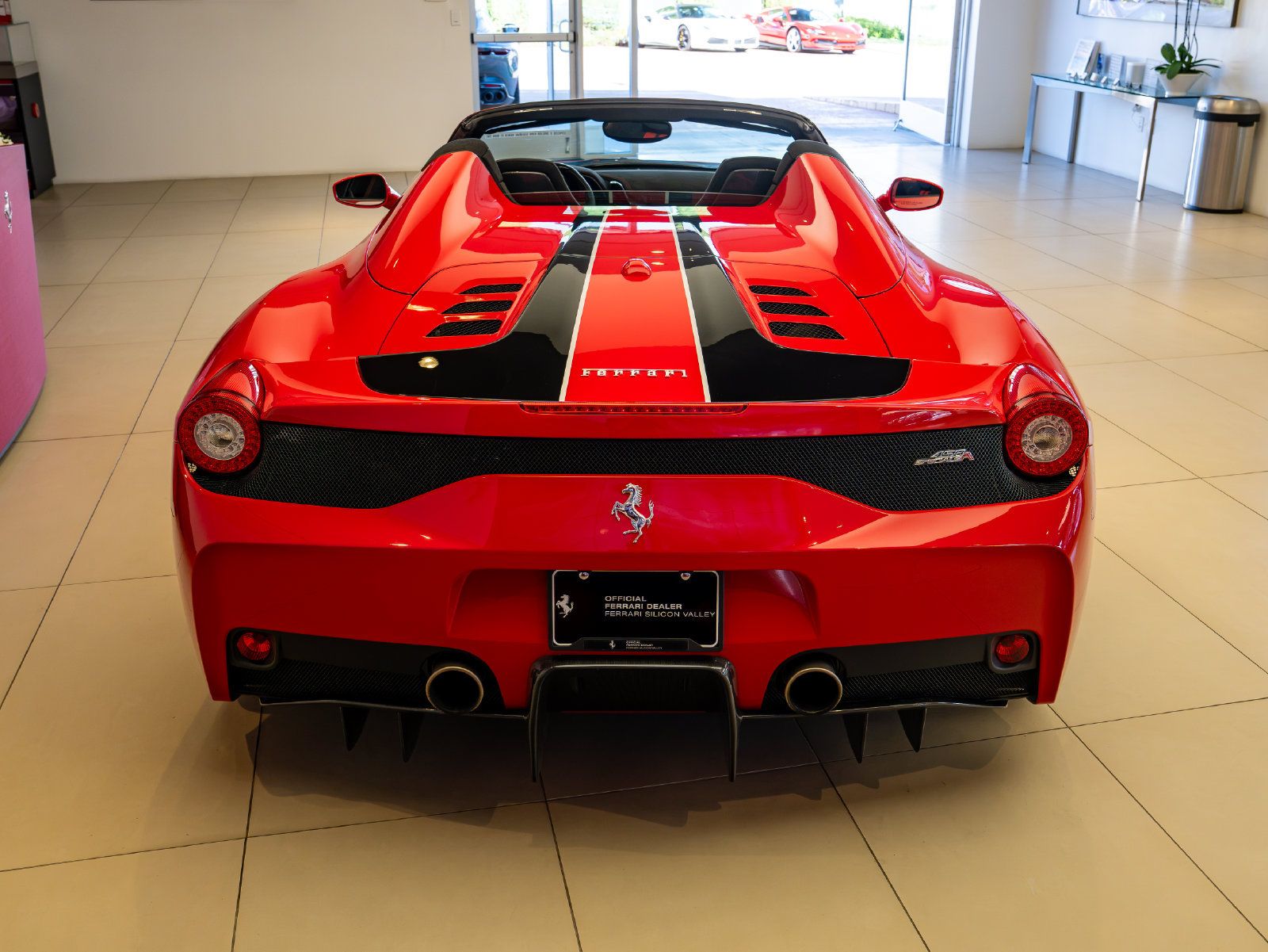 Used 2015 Ferrari 458 Speciale A RWD image 5