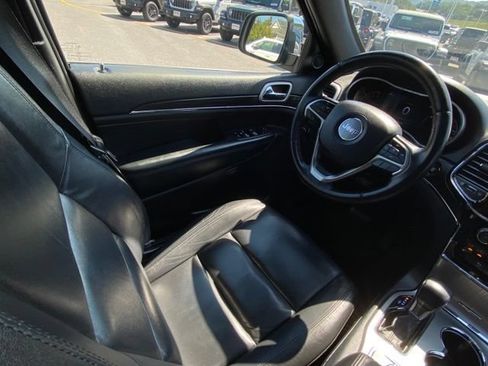 Used 2020 Jeep Grand Cherokee Limited AWD/4WD image 23