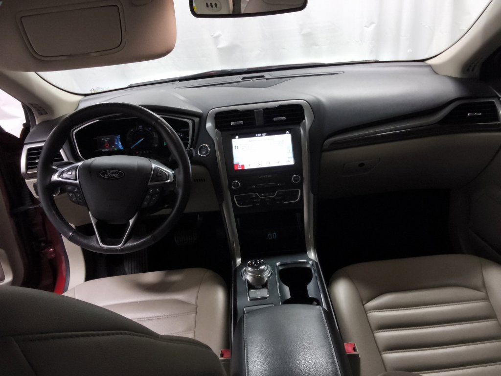 Used 2019 Ford Fusion SEL FWD image 23