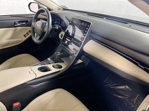 Used 2019 Toyota Avalon XLE image 28