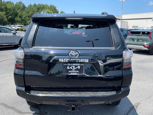 Used 2022 Toyota 4Runner SR5 RWD image 4